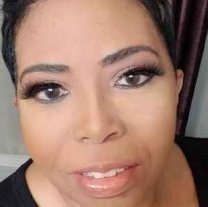 Meet your Posher, Felecia